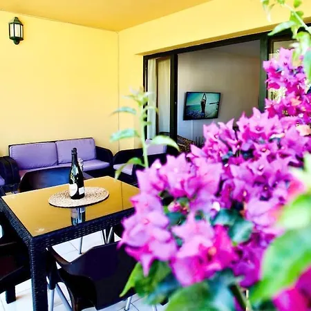 Appartamento Vv Atlantic Garden With Pool View, Near