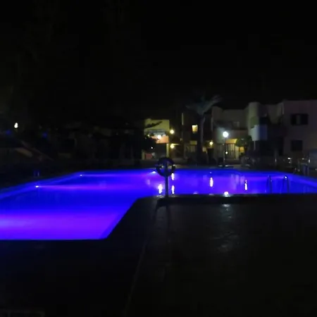 Vv Atlantic Garden With Pool View, Near * لا أوليفا